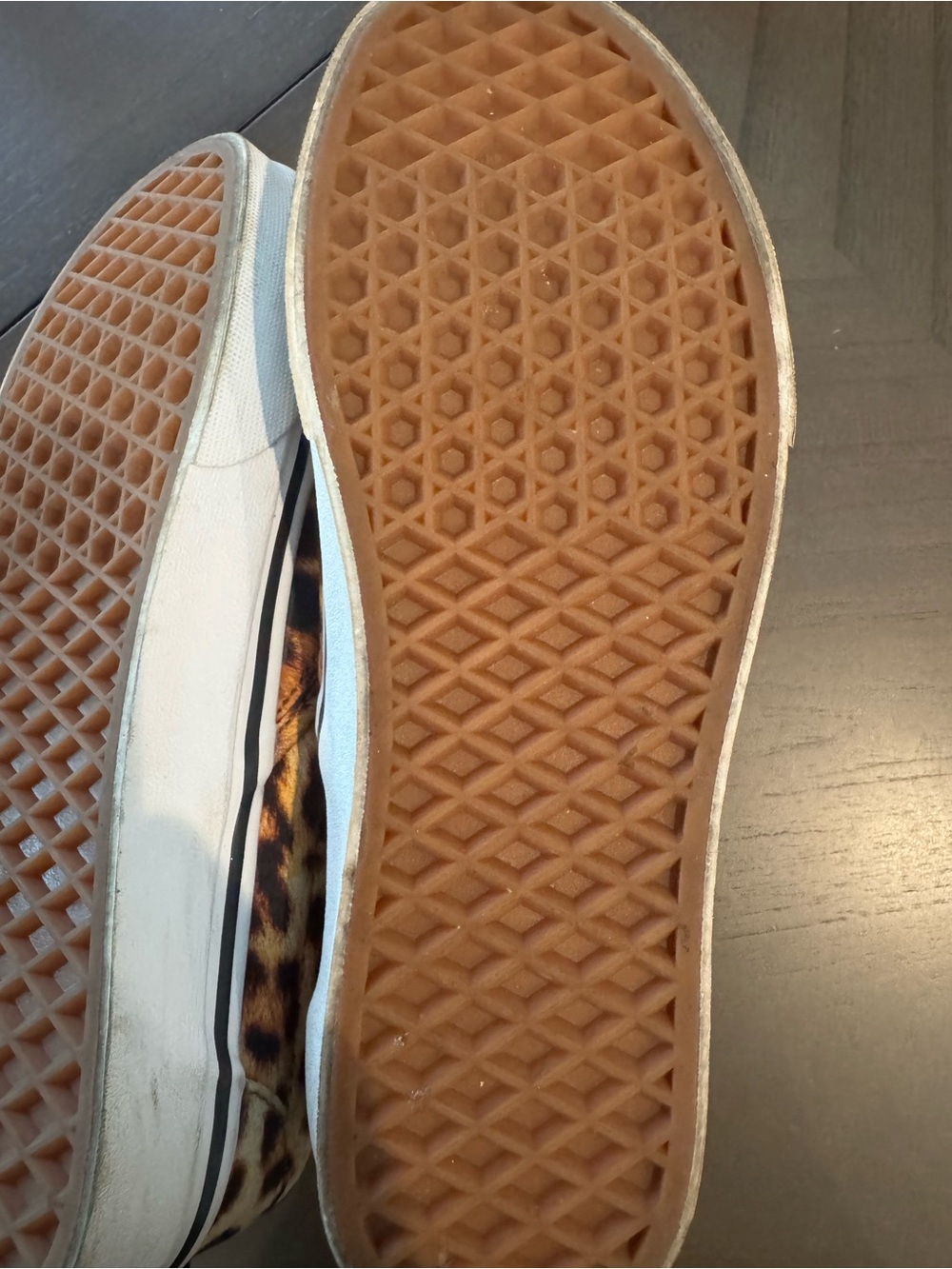 Vans Women’s Slip-On Sneakers in Leopard Print White and Black - Picture 7 of 9